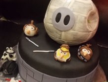 Angry-birds-Star-Wars-cake