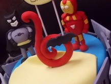 superhero-cake