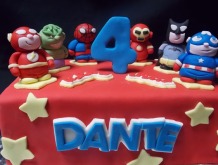 superhero-flash-cake