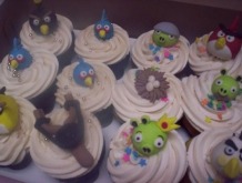 Angry-Birds-cupcakes