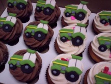 John-Deere-cupcakes