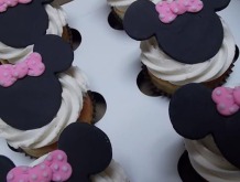 Minnie-Mouse-cupcake-toppers