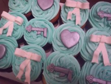 Tiffany-themed-cupcakes