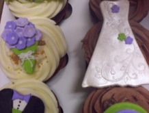 bridal-shower-cupcakes