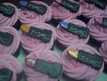 lipstick-cupcakes